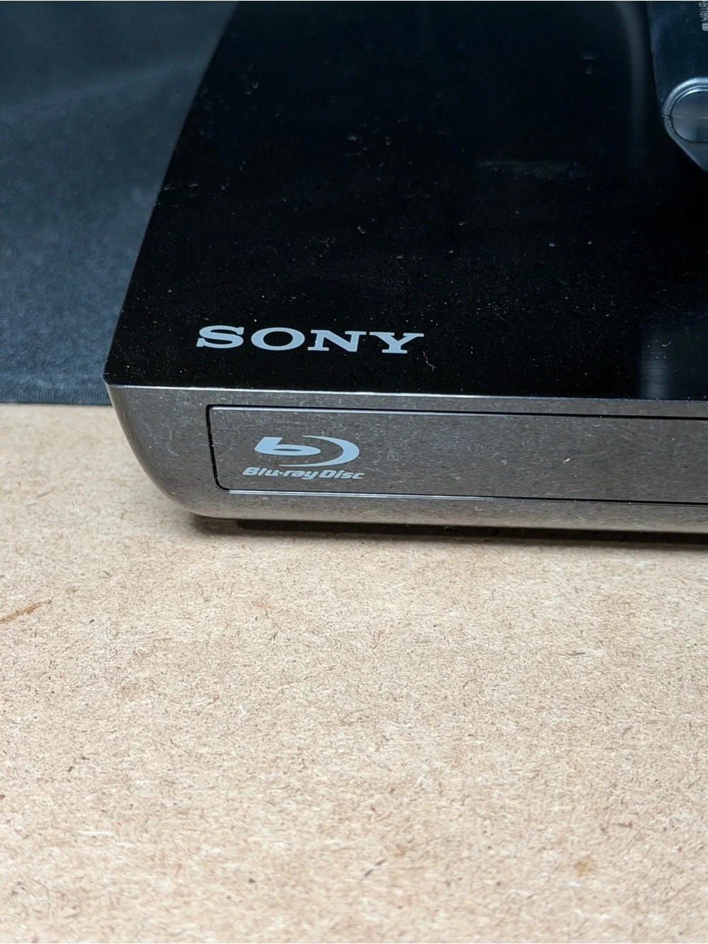 Sony BDP-S390 Blu-Ray Player WiFi  W/ OEM Remote + HDMI Cable Not Fully Tested